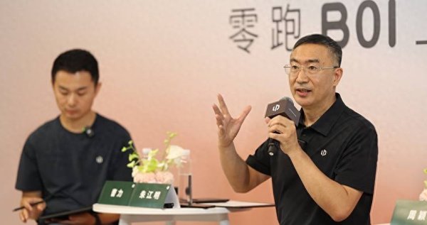 万生优配 对话零跑汽车朱江明：从“半价Model 3”到如何给年轻人情绪价值
